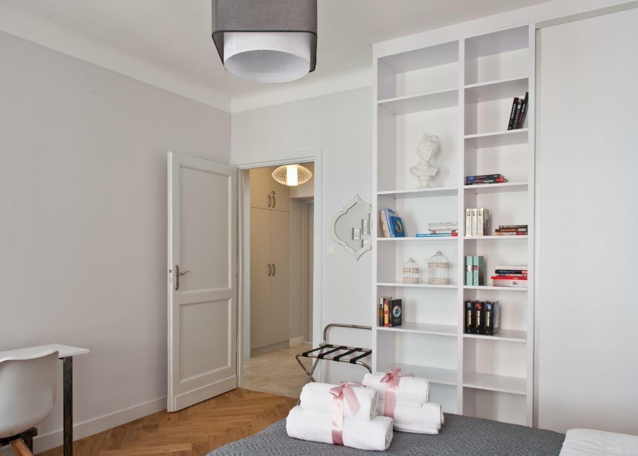 Red Brick Old Town Apartment Varsovia Exterior foto